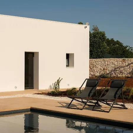 Trulli Petramyrta Villa *