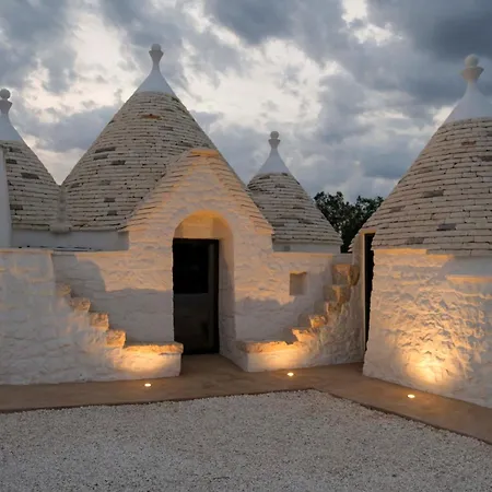 Trulli Petramyrta * 切列梅萨皮卡