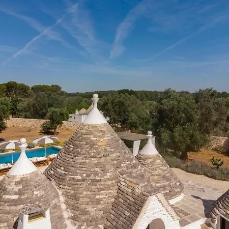 Trulli Petramyrta Vila