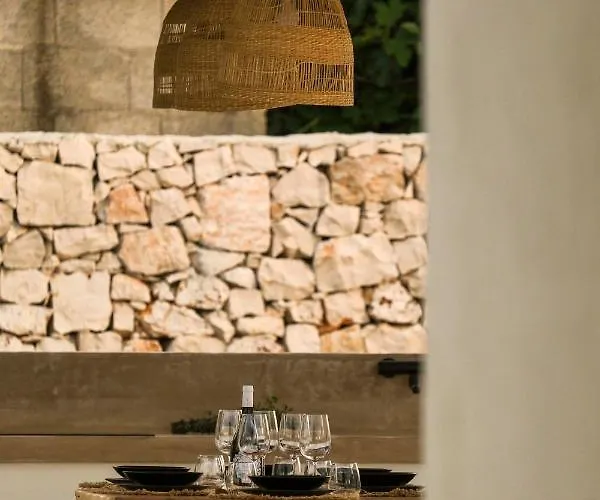 Trulli Petramyrta 别墅